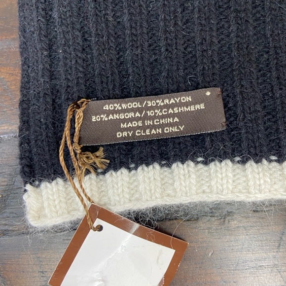 Coach NWT Black Wool Cashmere Blend Scarf Unisex RIBBED KNIT MUFFLER - Picture 4 of 6